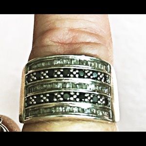 Genuine Silver & diamonds Ladies ring